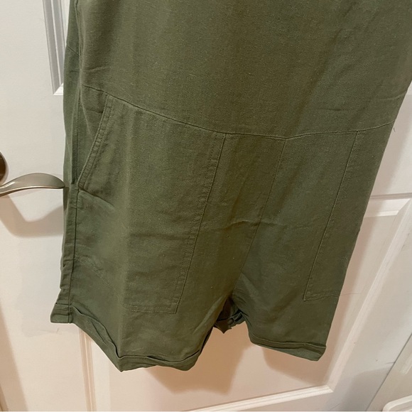 Linen romper with pockets - Picture 4 of 5